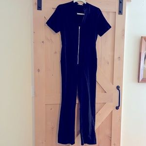 Black jumpsuit w front zipper